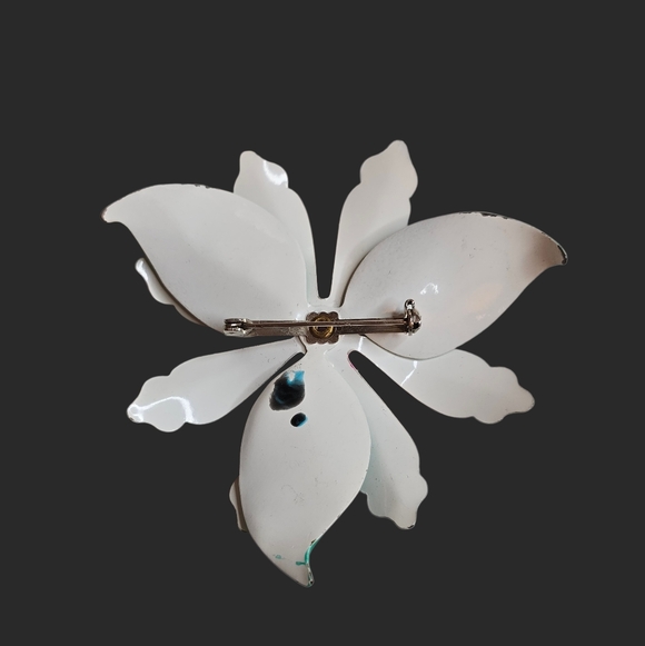 Mid-Century Modern Vintage Enameled Metal Floral Brooch - Large - Picture 4 of 4